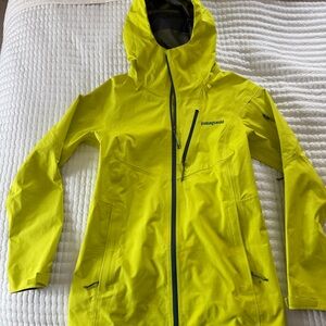Patagonia Women’s Ski Shell (snowdrifter)